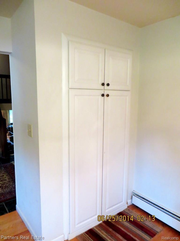 530 Timber Ridge Trail Howell, MI 48843 - Photo 23 of 60 pantry offers plenty of storage. Deep!