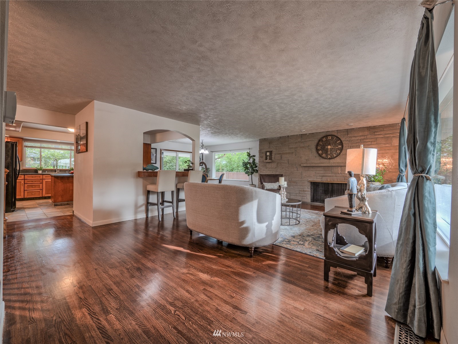 10309 Hipkins Road Southwest Lakewood, WA 98498 - Photo 3 of 36 Gallery Image 3