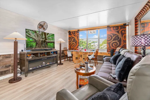 $360,000 | 111 Kahului Beach Road, Unit B415, Kahului, HI 96732