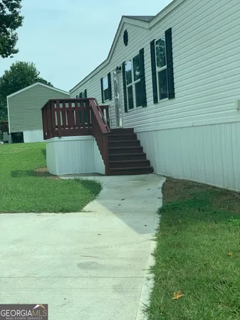 $105,000 | 390 Malibu Drive, Fayetteville, GA 30214