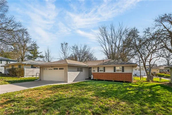 $245,000 | 3407 East Lantern Lane, St. Joseph, MO 64506