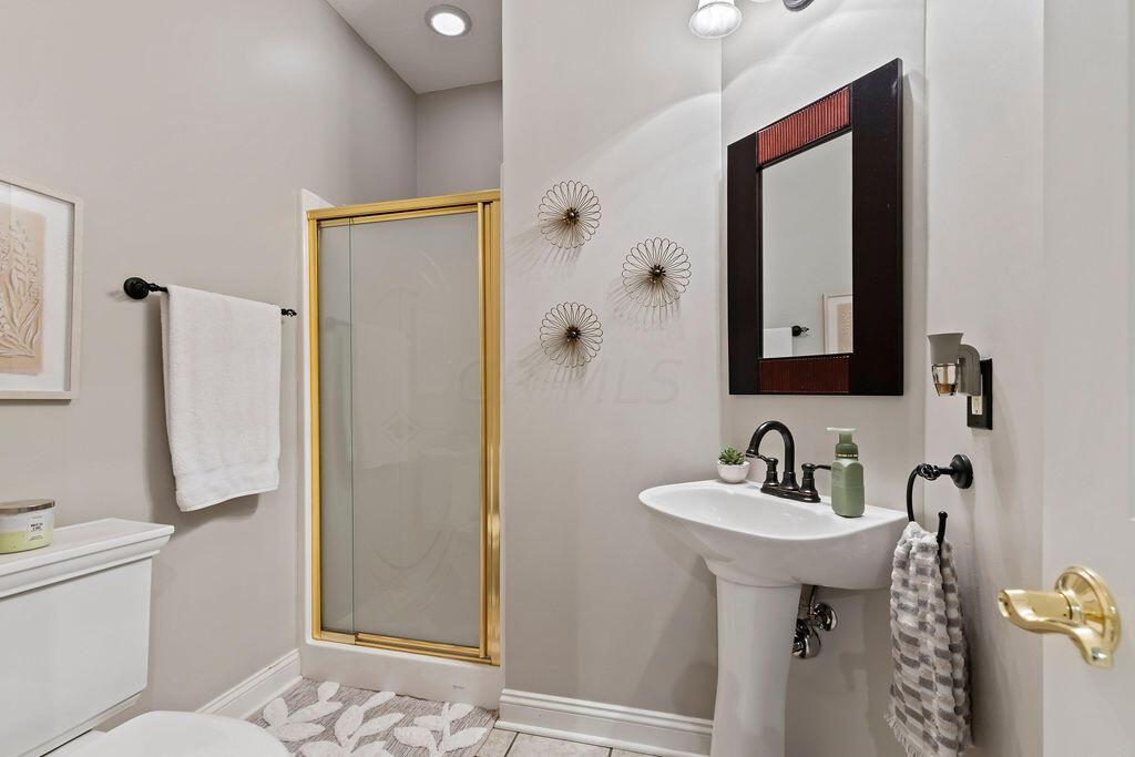 5801 Hughes Road Galena, OH 43021 - Photo 13 of 47 13-1stFlr Full Bath
