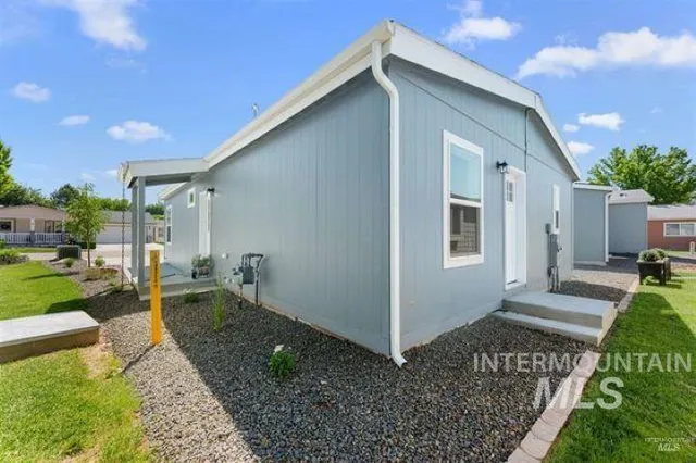 $2,100 | 421 South Curtis Road, Unit 208, Boise, ID 83705