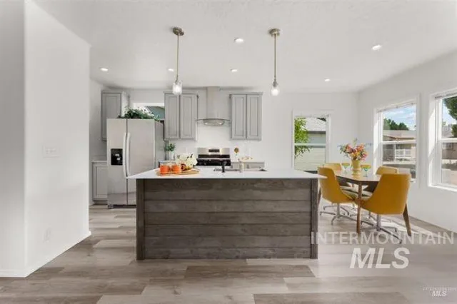 $2,100 | 421 South Curtis Road, Unit 208, Boise, ID 83705