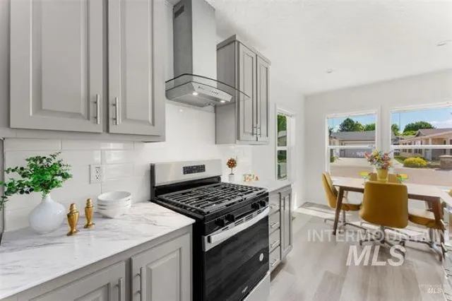 $2,100 | 421 South Curtis Road, Unit 208, Boise, ID 83705