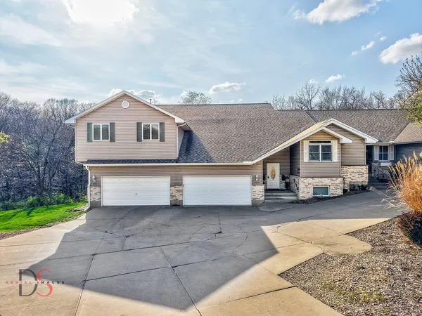 $459,000 | 2511 Reynolds Manor Drive, Unit 2511, Ottawa, IL 61350