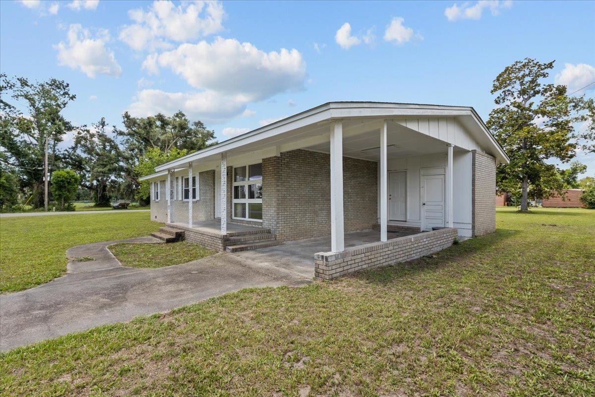 203 Forest Circle Perry, FL 32347 - Photo 11 of 39