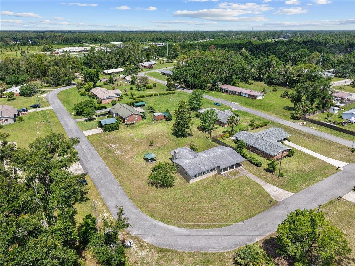 203 Forest Circle Perry, FL 32347 - Photo 4 of 39