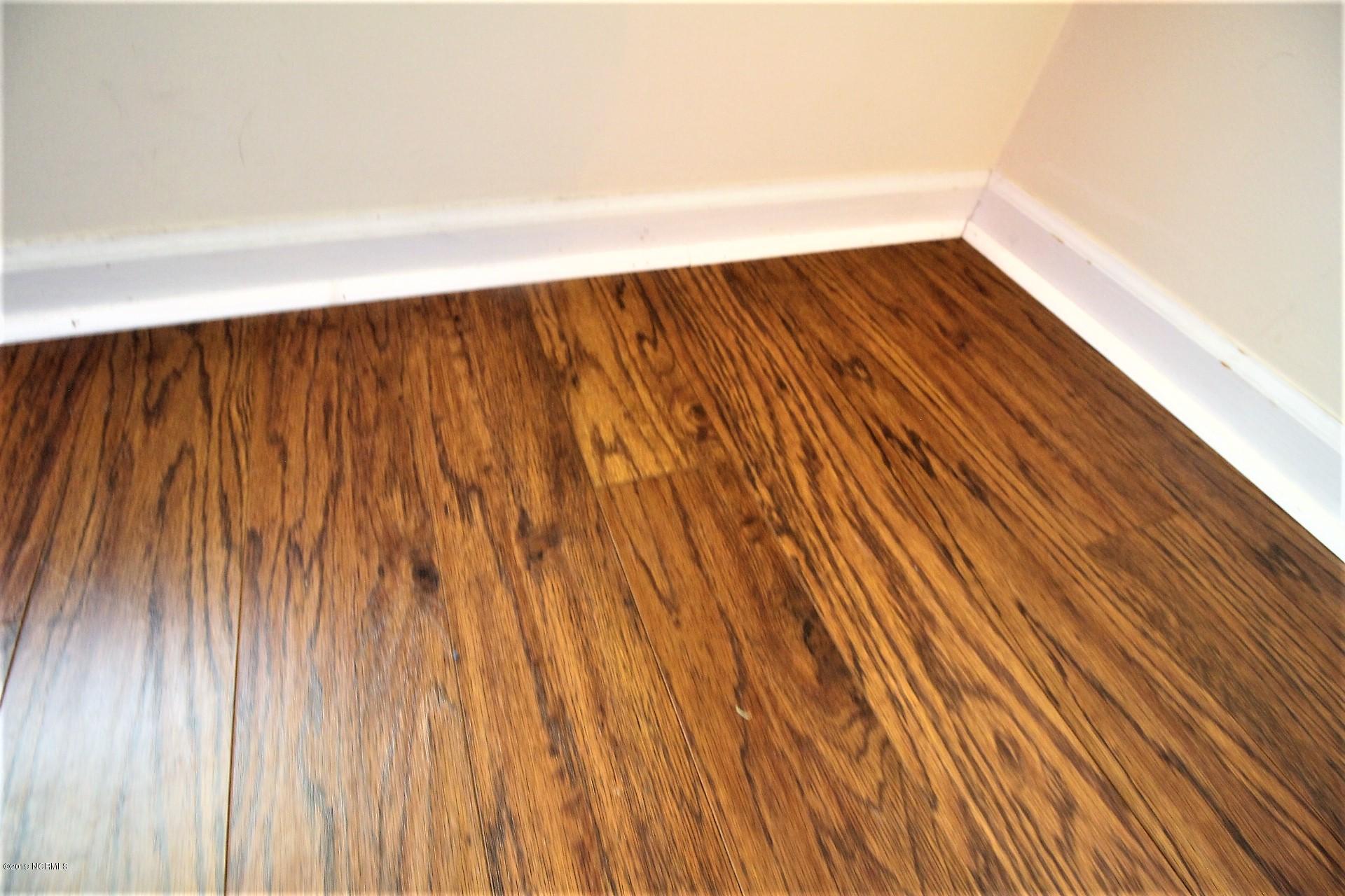 211 Foxhall Road Newport, NC 28570 - Photo 11 of 49 Flooring thru home