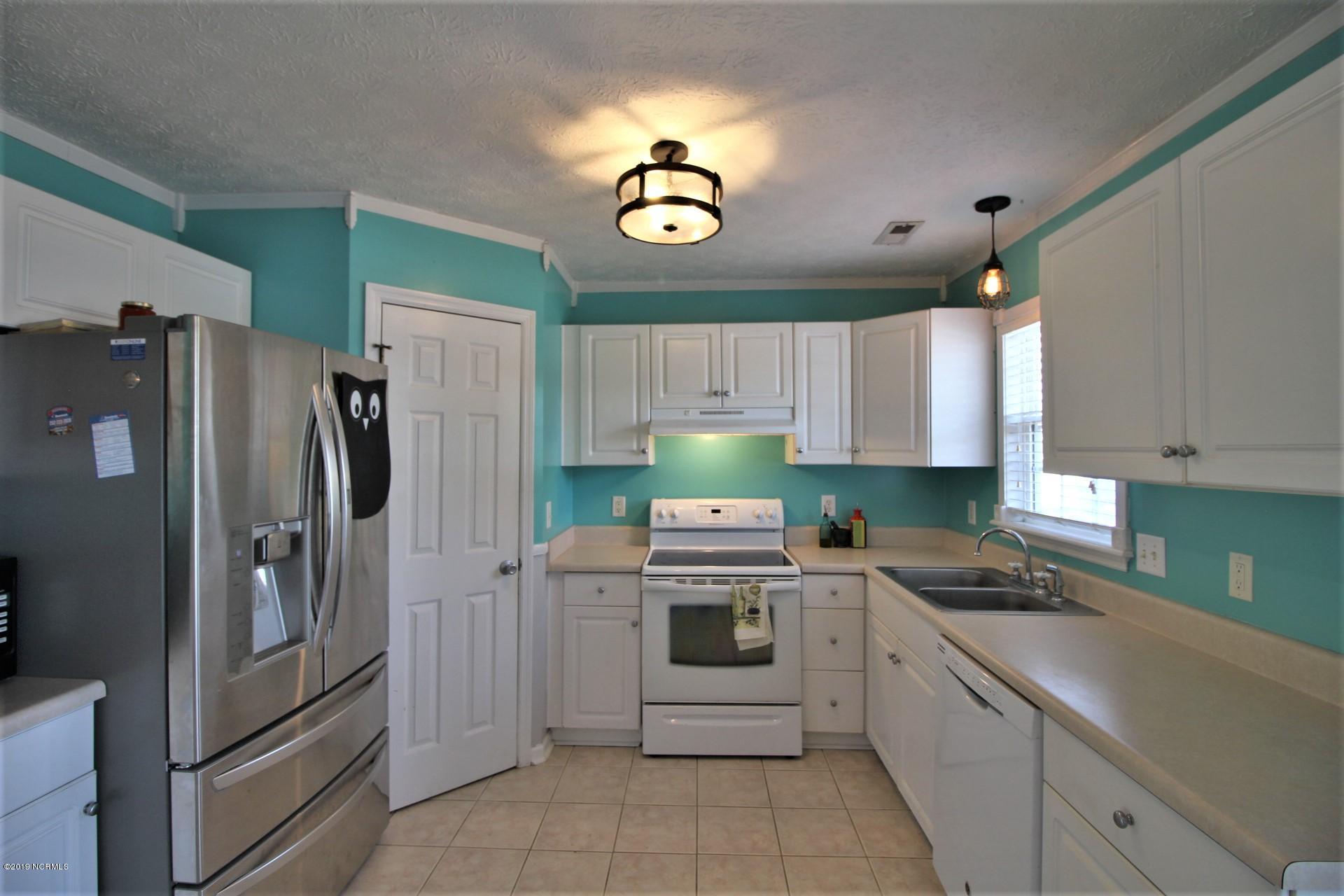 211 Foxhall Road Newport, NC 28570 - Photo 16 of 49 IMG_4851