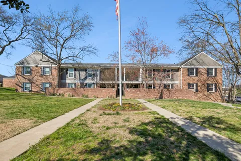 $350,000 | 5025 Hillsboro Pike, Unit 6D, Nashville, TN 37215