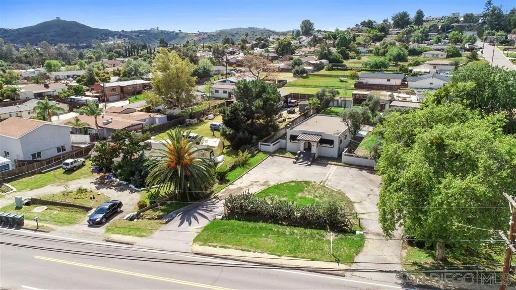 9314 Lakeview Road Lakeside, CA 92040 - Photo 2 of 25 Gallery Image 2