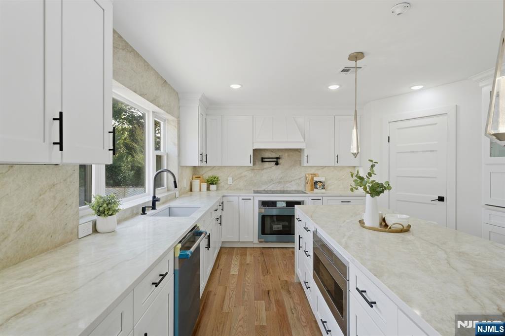 275 Longview Road Union, NJ 07083 - Photo 12 of 43