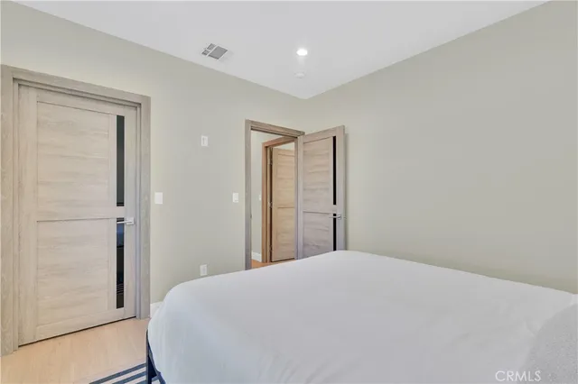 $5,000 | 1332 North Lincoln Street, Burbank, CA 91506