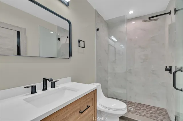 $5,000 | 1332 North Lincoln Street, Burbank, CA 91506