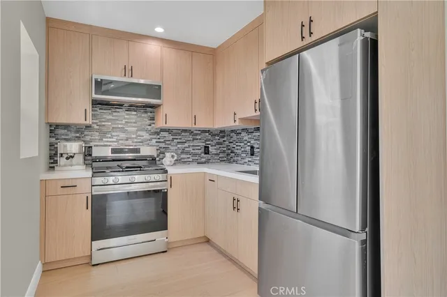 $5,000 | 1332 North Lincoln Street, Burbank, CA 91506