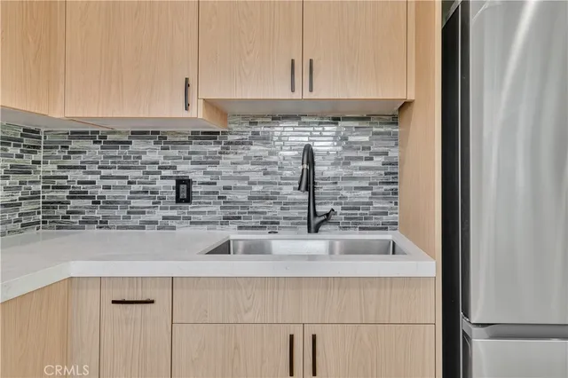 $5,000 | 1332 North Lincoln Street, Burbank, CA 91506