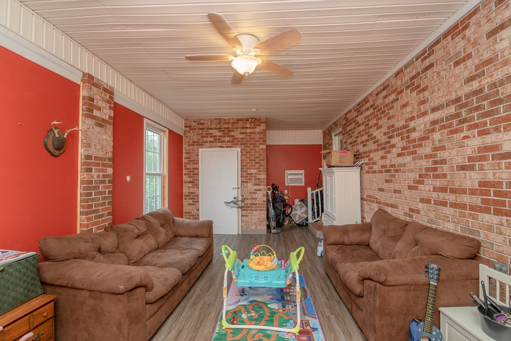 192 Marcia Street Williston, SC 29853 - Photo 9 of 32