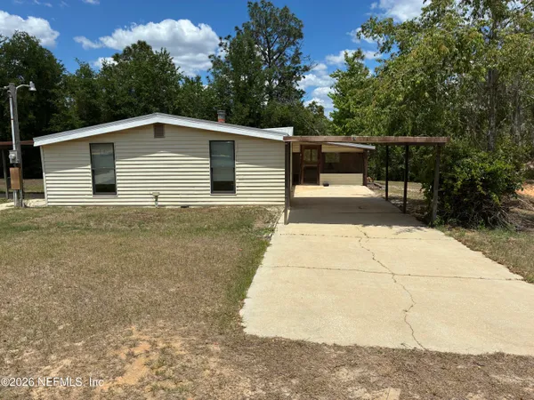 $180,000 | 636 Union Avenue, Interlachen, FL 32148