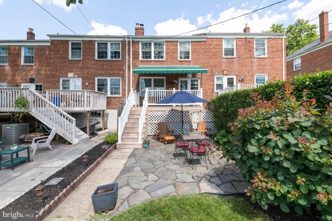 39 Regester Avenue Baltimore, MD 21212 - Photo 3 of 37