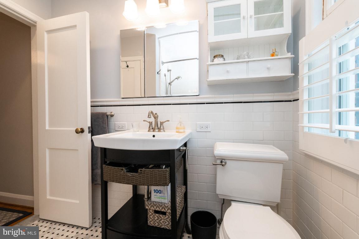 39 Regester Avenue Baltimore, MD 21212 - Photo 23 of 37