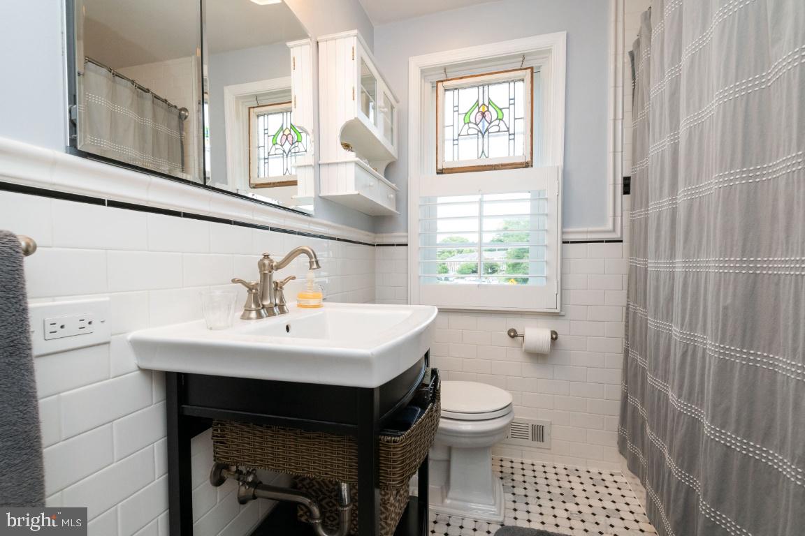 39 Regester Avenue Baltimore, MD 21212 - Photo 24 of 37