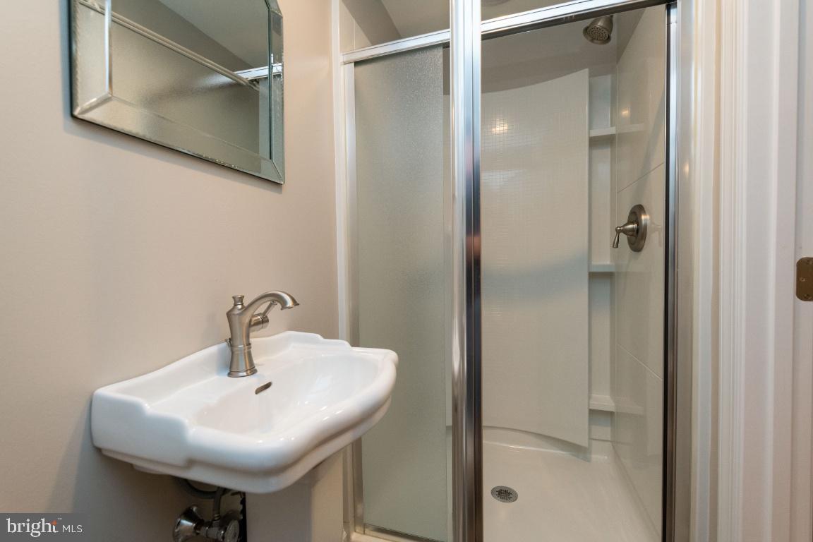 39 Regester Avenue Baltimore, MD 21212 - Photo 30 of 37
