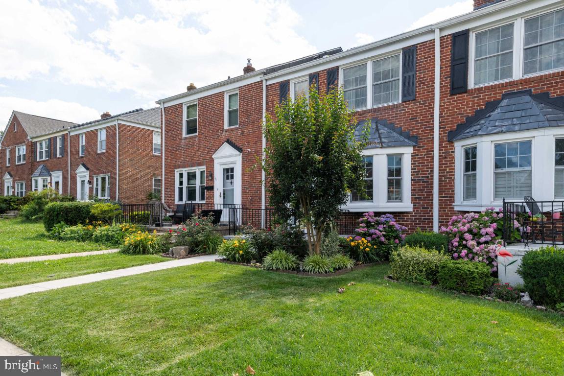 39 Regester Avenue Baltimore, MD 21212 - Photo 4 of 37