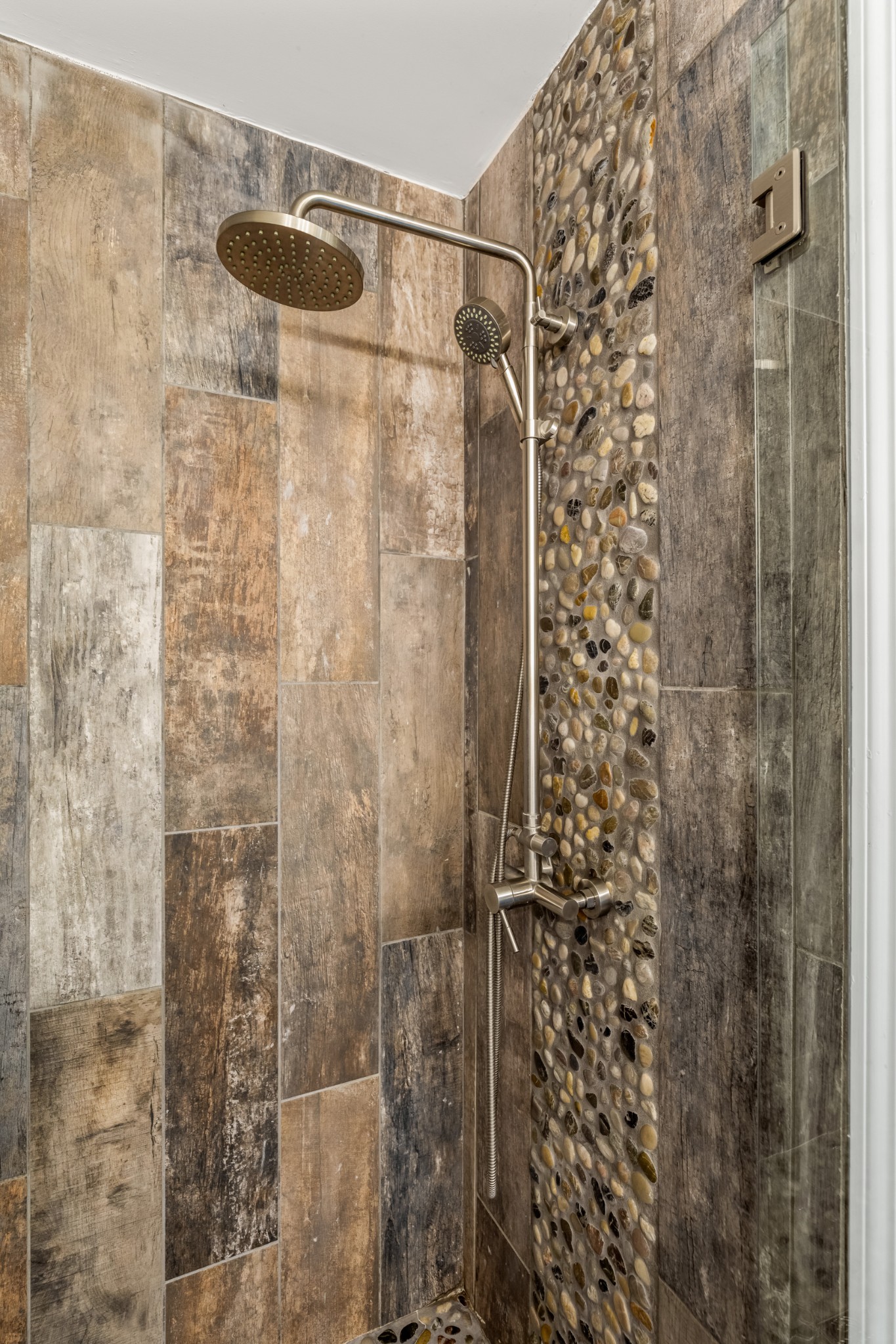 340 Double Log Cabin Road Lebanon, TN 37087 - Photo 24 of 50 a bathroom with a shower