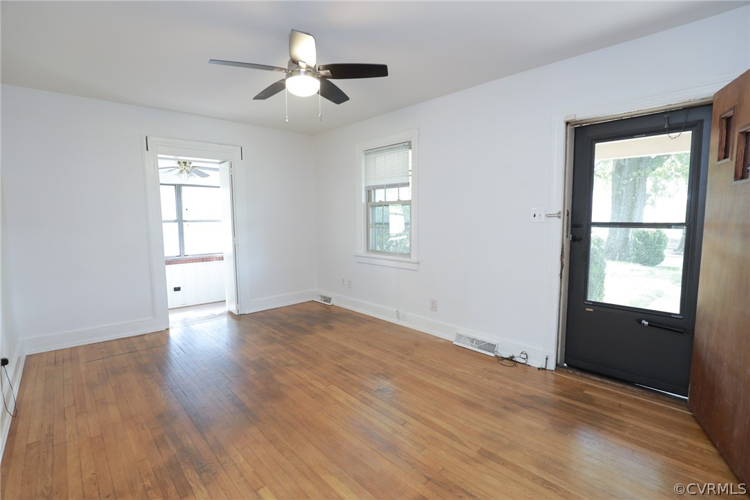 1930 Seddon Road Richmond, VA 23227 - Photo 4 of 25 Gallery Image 4