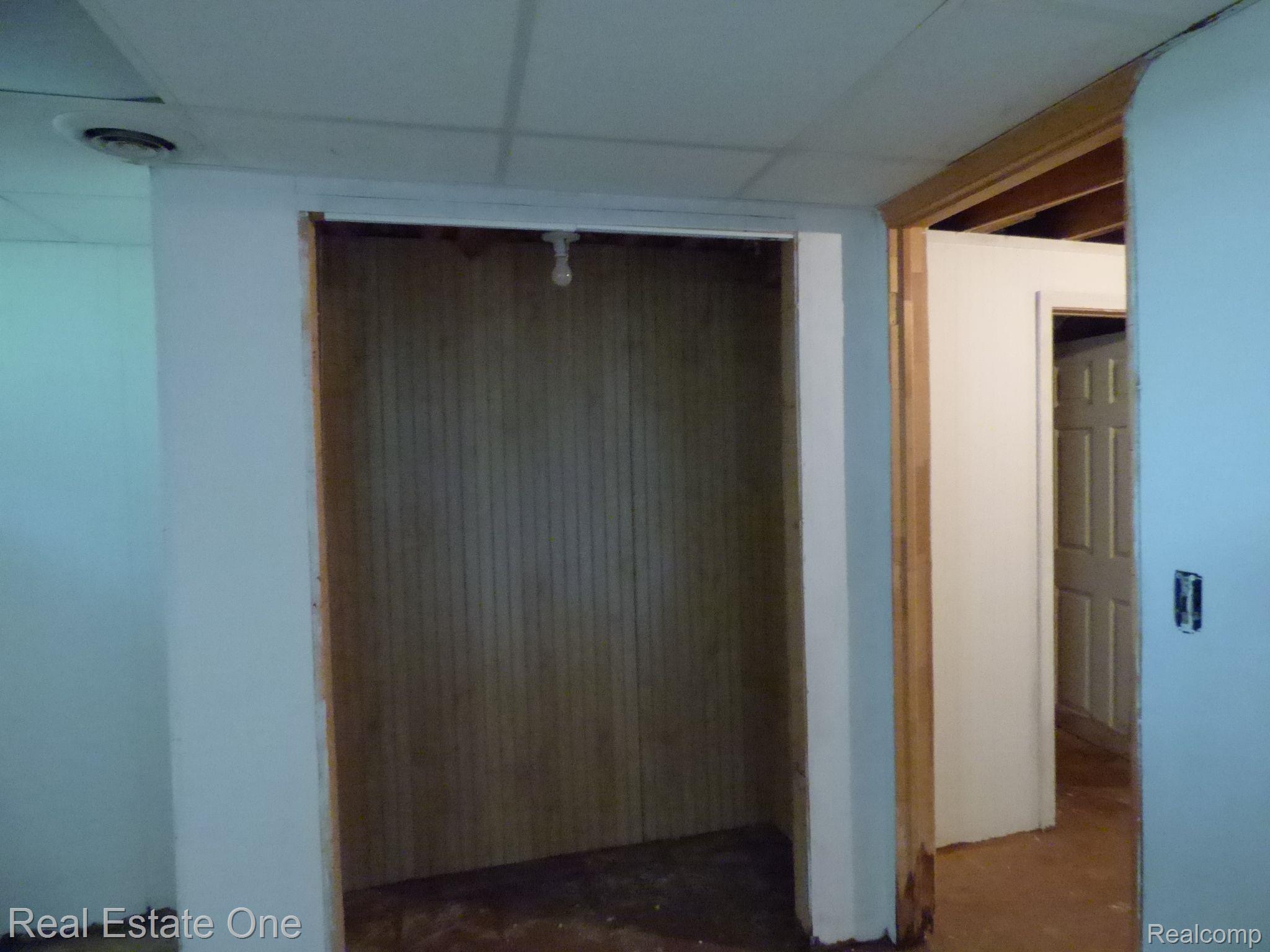 2531 7 Mile Road South Lyon, MI 48178 - Photo 43 of 66 Gallery Image 43