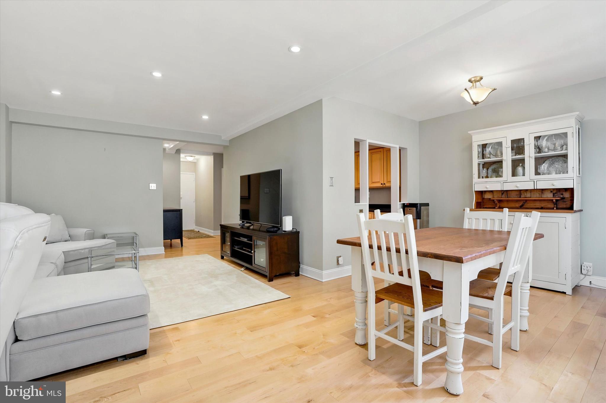 220 West Rittenhouse Square, Unit 5D Philadelphia, PA 19103 - Photo 9 of 28