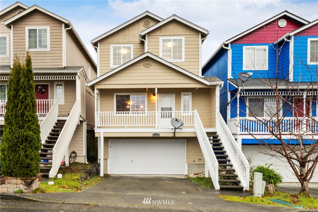 3970 Broadmoor Loop Bremerton, WA 98310 - Photo 1 of 24