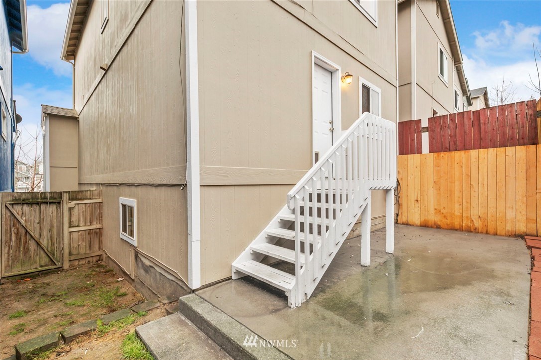 3970 Broadmoor Loop Bremerton, WA 98310 - Photo 20 of 24