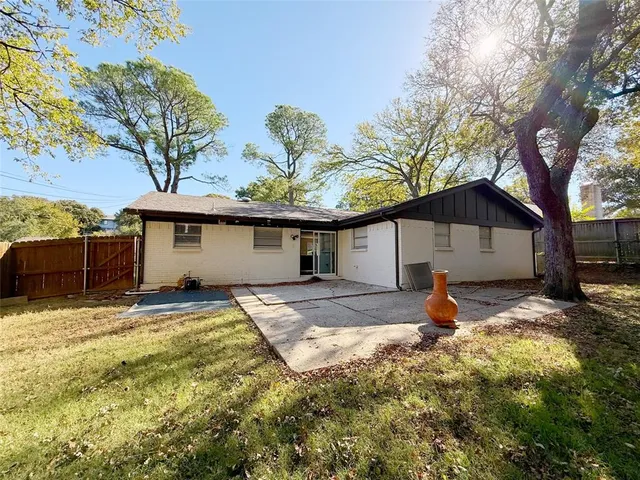 $329,000 | 702 Chestnut Drive, Arlington, TX 76012