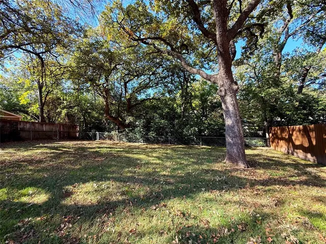 $329,000 | 702 Chestnut Drive, Arlington, TX 76012