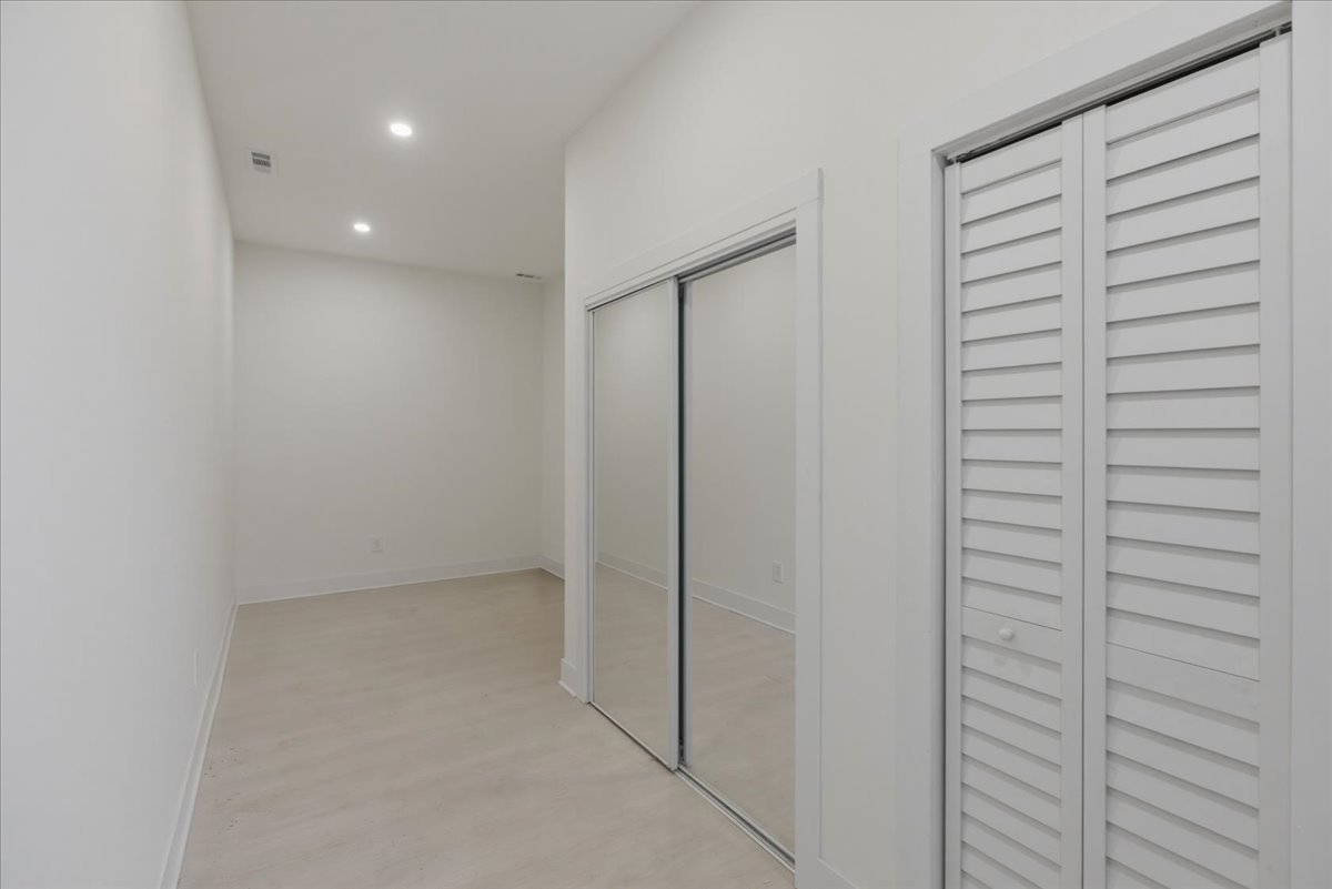 2234 West Irving Park Road, Unit 1 Chicago, IL 60618 - Photo 8 of 11