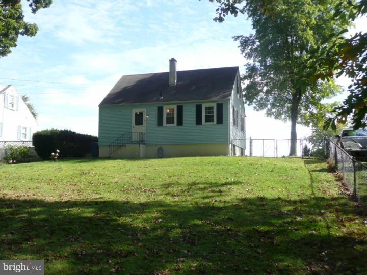 118 Barren Road Newtown Square, PA 19073 - Photo 2 of 21 Exterior Back