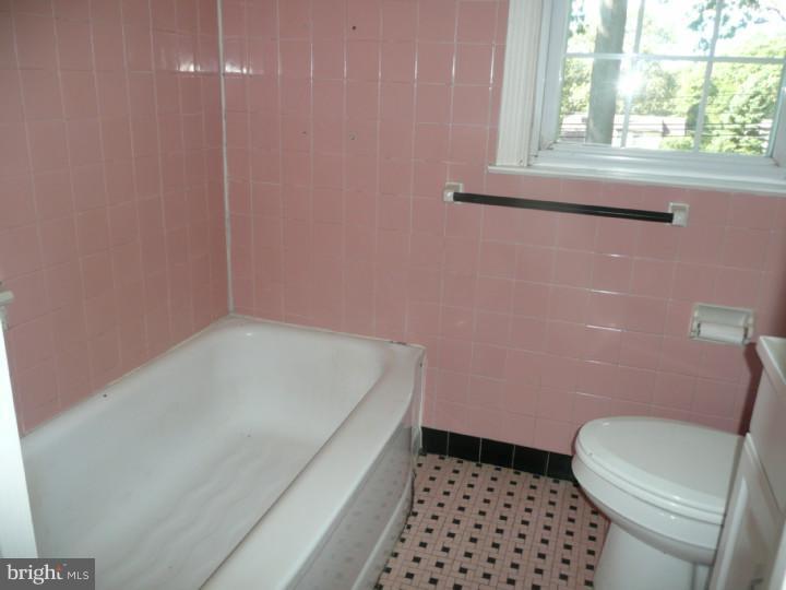 118 Barren Road Newtown Square, PA 19073 - Photo 21 of 21 Bathroom
