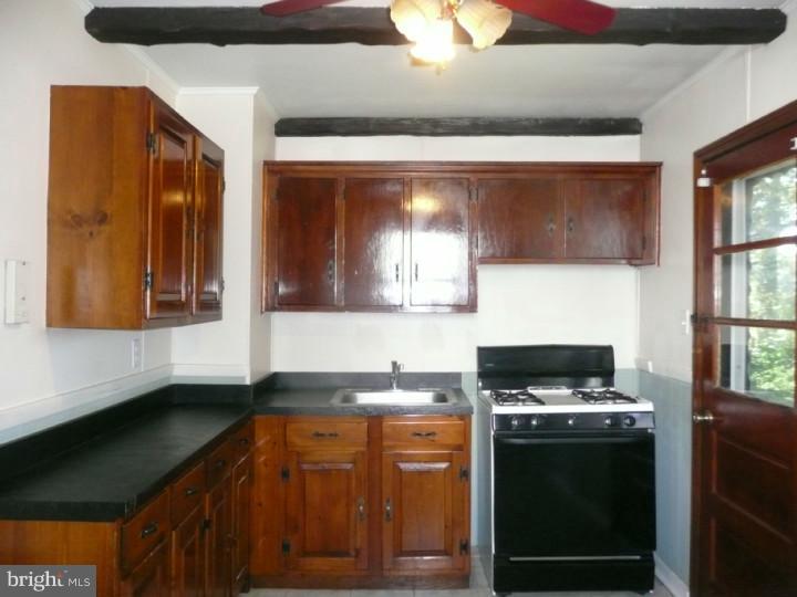 118 Barren Road Newtown Square, PA 19073 - Photo 6 of 21 Kitchen