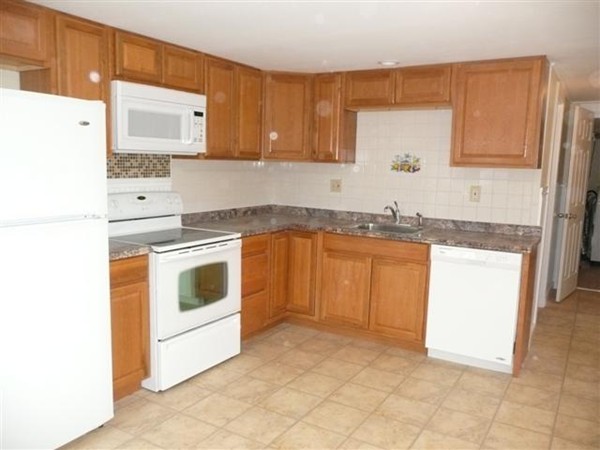 4 Fox Hill Road Bernardston, MA 01337 - Photo 3 of 17 Gallery Image 3