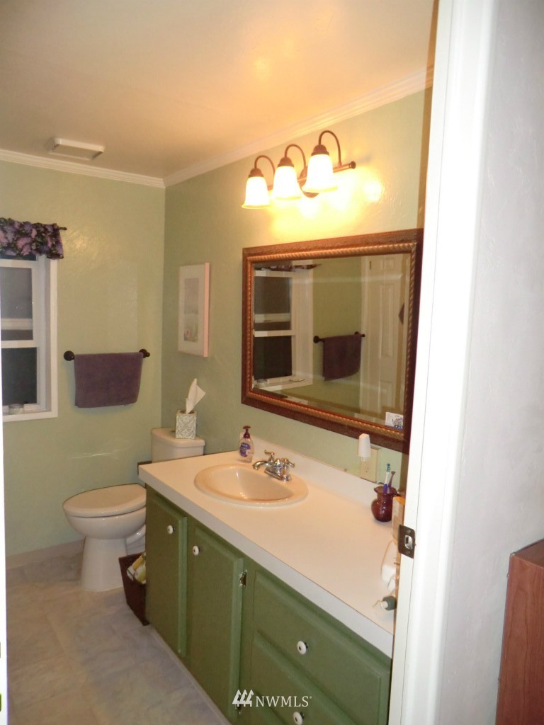 17214 Shantra Lane Southwest Rochester, WA 98579 - Photo 13 of 18