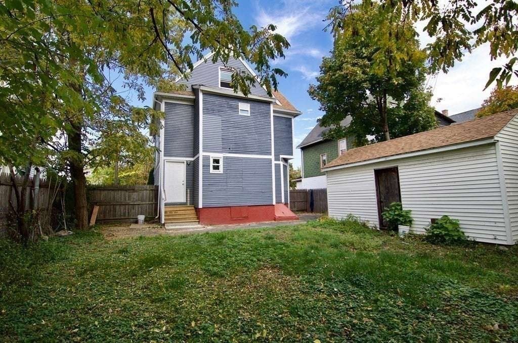 20 Crosby Street Springfield, MA 01105 - Photo 3 of 17