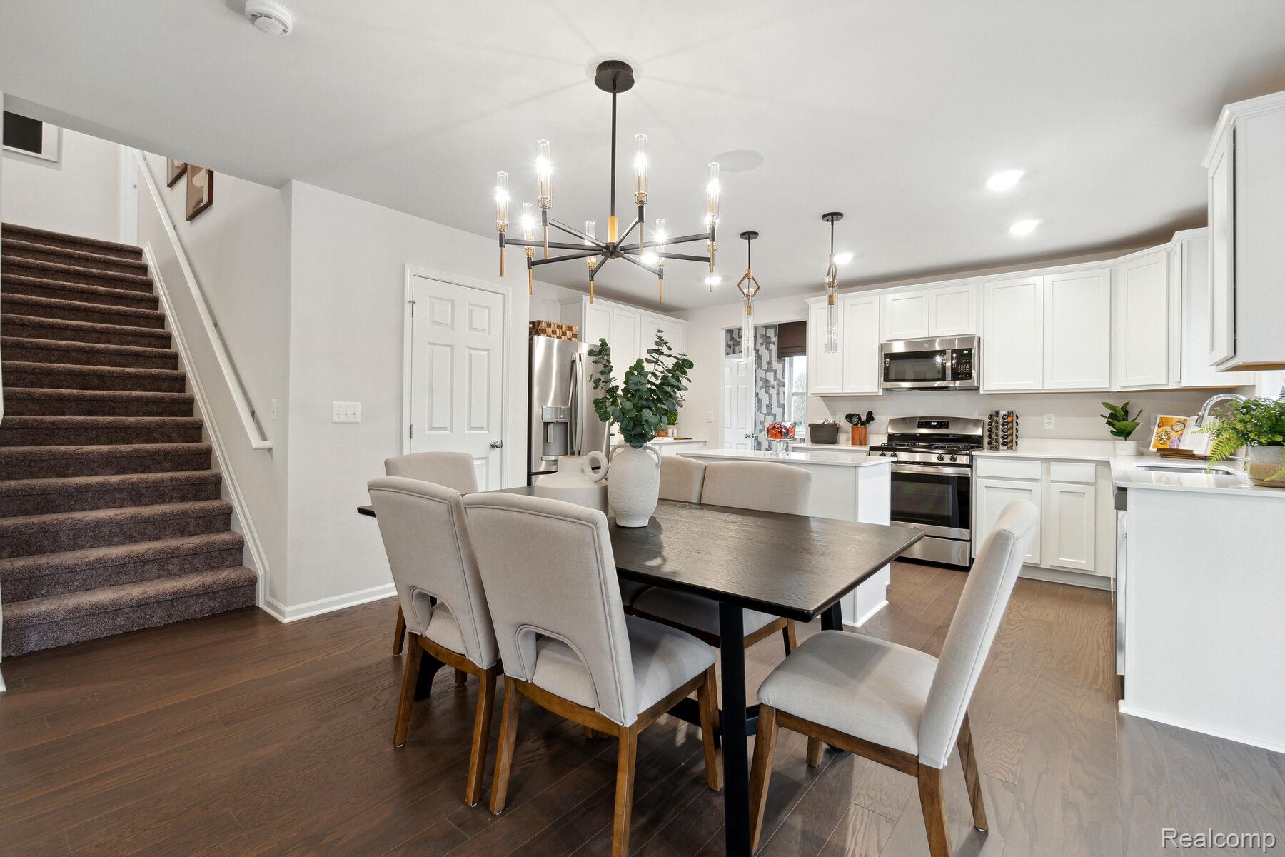 4124 Sedgeview Circle Howell, MI 48855 - Photo 9 of 22 08 Dining Area.jpg