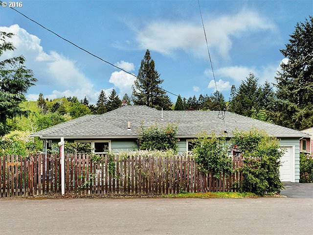 5639 Southwest Florida Street Portland, OR 97219 - Photo 1 of 28 Gallery Image 1