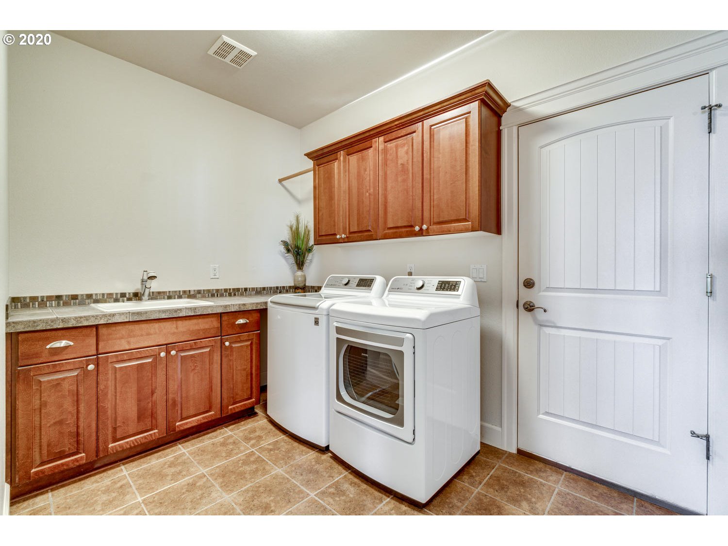 748 South 14th Place Ridgefield, WA 98642 - Photo 15 of 32 Gallery Image 15