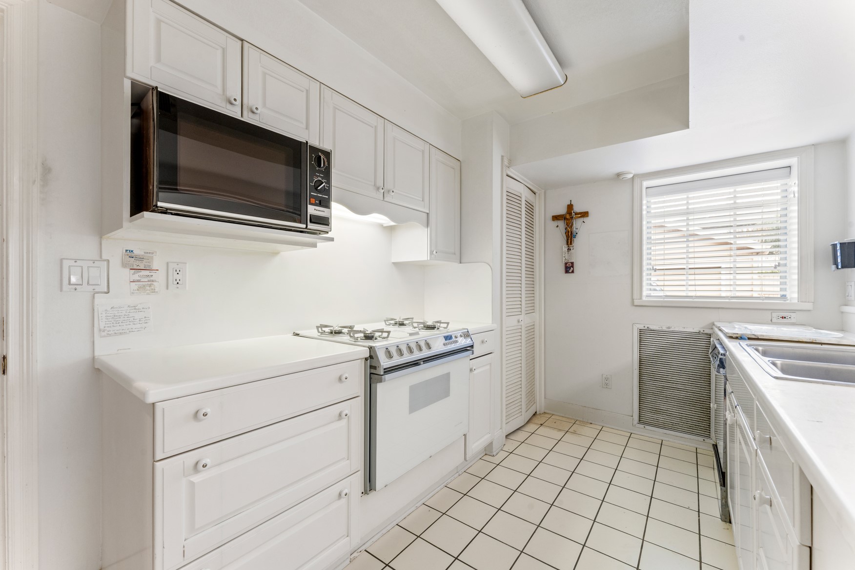 5135 Edloe Street Houston, TX 77005 - Photo 12 of 41