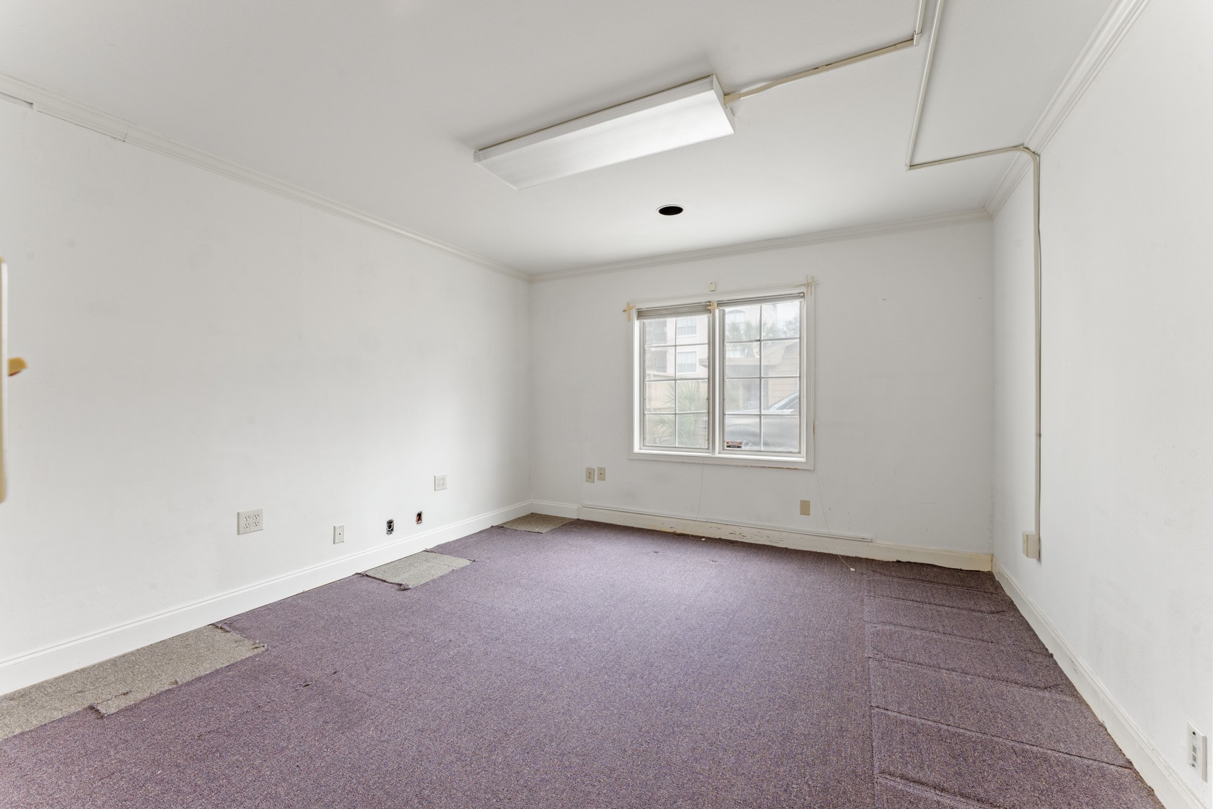 5135 Edloe Street Houston, TX 77005 - Photo 17 of 41 Downstairs office