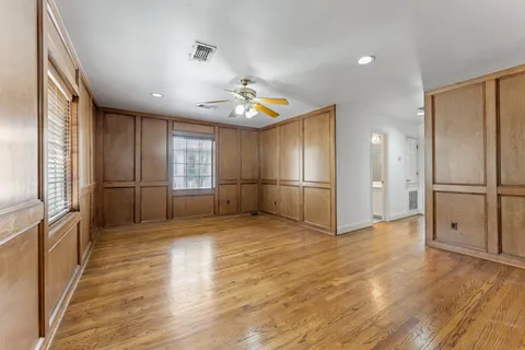 $1,000,000 | 5135 Edloe Street, Houston, TX 77005