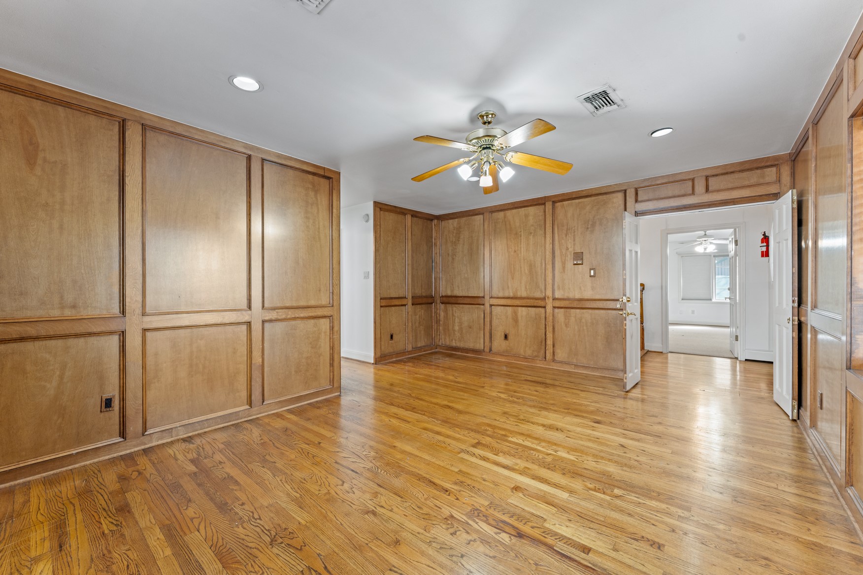 5135 Edloe Street Houston, TX 77005 - Photo 22 of 41